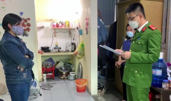 Thầy bói dởm giở quẻ lừa tiền tỷ