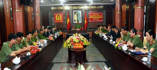 Gặp mặt thân mật các đồng chí nguyên lãnh đạo CA Đà Nẵng và Quảng Nam qua các thời kỳ