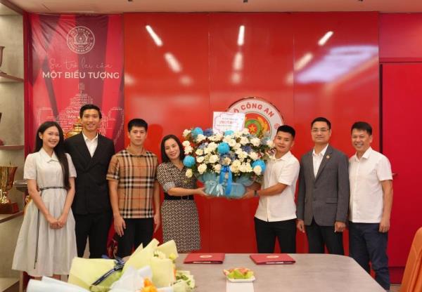 CLB Công an Hà Nội gia hạn hợp đồng với loạt tuyển thủ