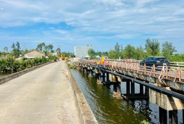 Đầu tư hạ tầng kết nối các khu kinh tế trọng điểm ven biển