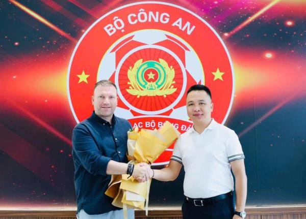 CLB Công an TPHCM công bố tân HLV người Australia