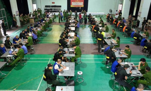Bắt giữ 40 đối tượng trong đường dây lừa đảo xuyên quốc gia do nhóm người Trung Quốc cầm đầu
