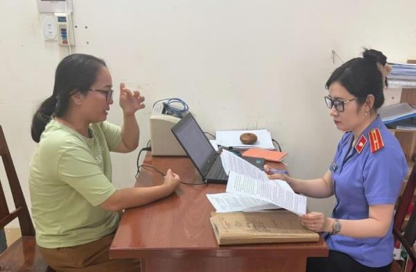 Khởi tố nữ bác sĩ lừa đảo hơn 200 triệu đồng