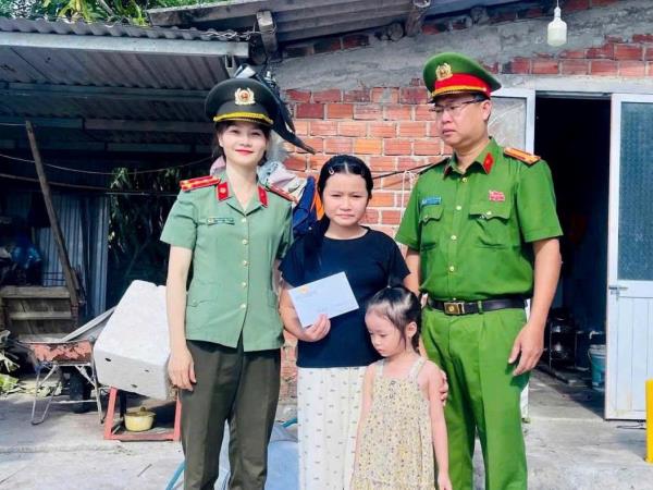 Tiếp sức học sinh khó khăn trước thềm năm học mới