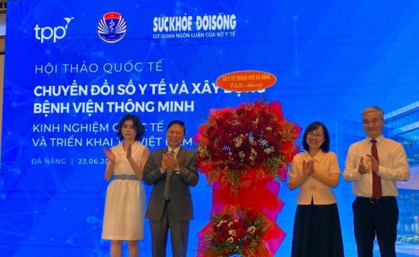 Diễn đàn chia sẻ kinh nghiệm quốc tế về chuyển đổi số y tế
