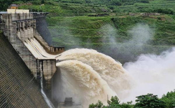 Có hay không trách nhiệm của thủy điện trong đợt mưa lũ vừa qua?