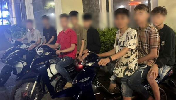 Liên tiếp làm rõ nhiều nhóm quái xế và đá xế gây mất an ninh trật tự