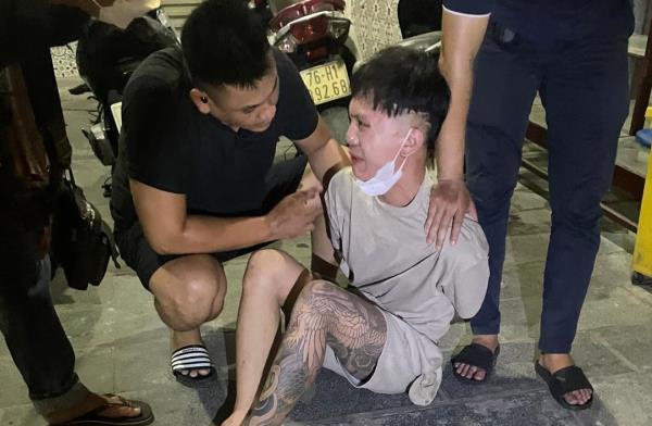 Vây bắt đầu nậu ma túy chuyên đóng bỉm đi giao dịch