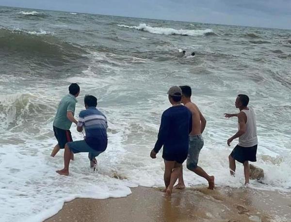 Ngư dân gặp nạn trên biển