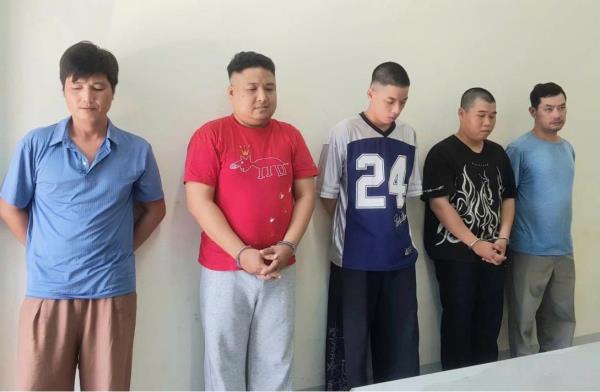 Triệt phá đường dây làm giả tài liệu con dấu quy mô lớn