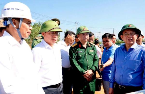 Phó Thủ tướng Hồ Quốc Dũng kiểm tra tiến độ cao tốc Quy Nhơn - Pleiku