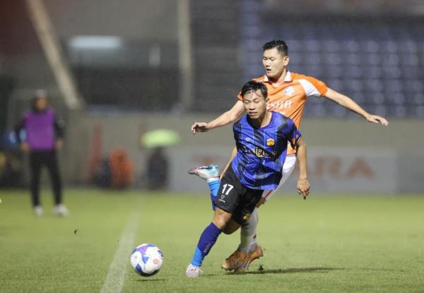 Thành bại khó nói