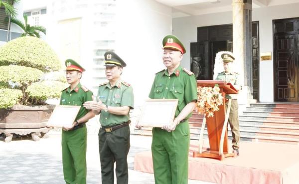 Khen thưởng nhiều tập thể, cá nhân Công an TP Đà Nẵng có thành tích xuất sắc