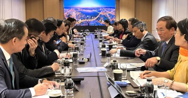 Thúc đẩy cơ hội hợp tác xây dựng Trung tâm tài chính tại Đà Nẵng