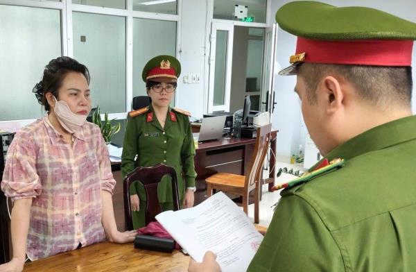 Bắt tạm giam bà đồng dựng chuyện âm binh để rút ví con nhang