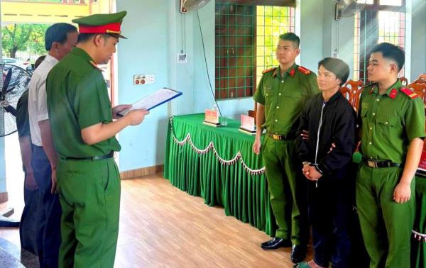 Khởi tố đối tượng tàng trữ ma túy