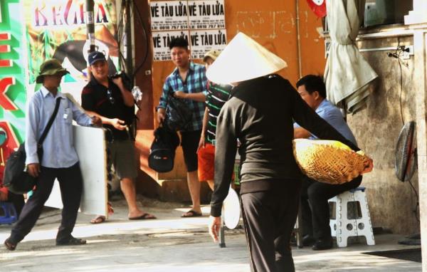 Những vệt màu nơi góc phố