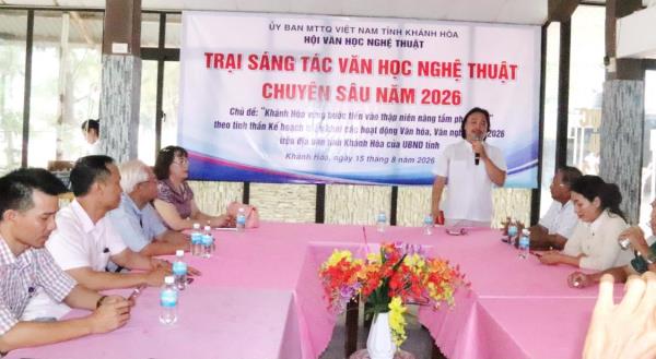 Văn nghệ sĩ Khánh Hòa dự Trại sáng tác chuyên sâu