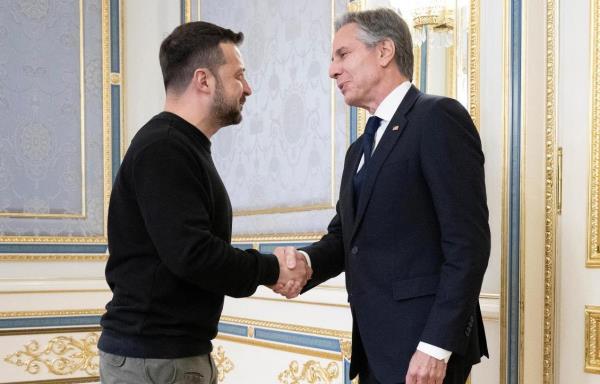 Ngoại trưởng Mỹ bất ngờ tới Ukraine