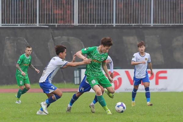 Phù Đổng Ninh Bình đại náo V-League