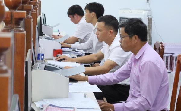 Quảng Ngãi thành lập tổ công tác kiểm tra, đôn đốc thực thi công vụ