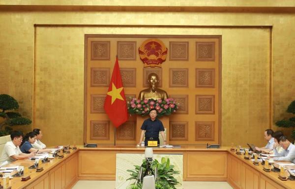 Đẩy mạnh phân cấp, phân quyền đi đôi với kiểm soát trong thực hiện chính sách đất đai