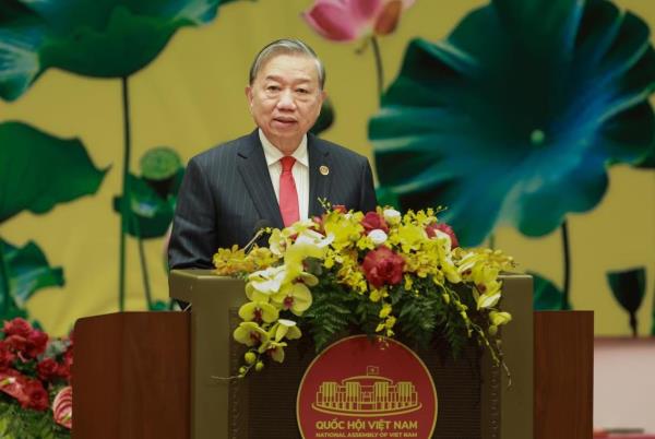 Quốc hội không ngừng lớn mạnh, khẳng định vai trò trung tâm của đời sống chính trị - pháp lý quốc gia