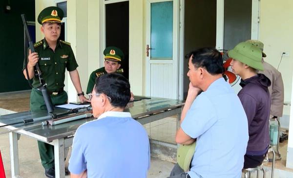 Giữ bình yên biên giới từ công tác thu hồi vũ khí, vật liệu nổ