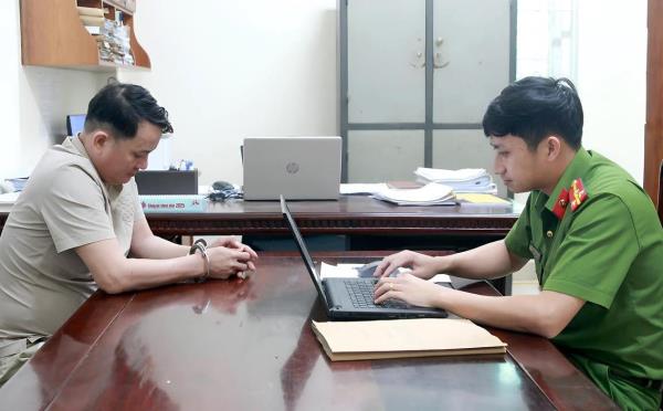 Khởi tố vụ tài xế uống rượu tông chết người, lái xe bỏ chạy qua 3 huyện