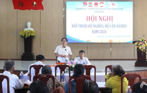 Đối thoại với các hộ nghèo, cận nghèo