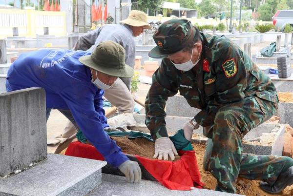 Lặng thầm tìm lại tên cho những người lính đã ngã xuống