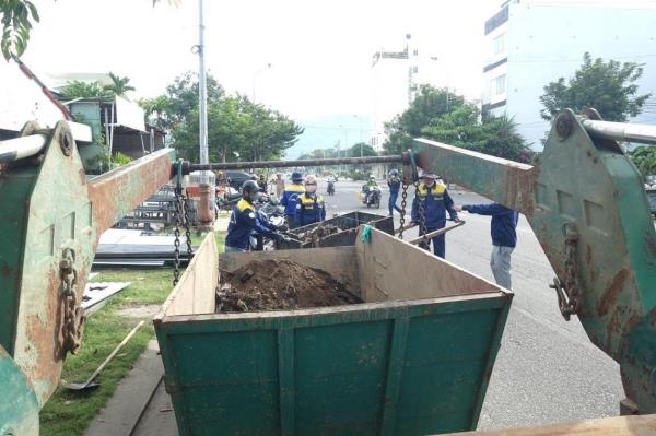 Đà Nẵng yêu cầu nạo vét triệt để 100% cửa thu, mương thu nước khu vực trung tâm trước 31-8 để chống ngập úng
