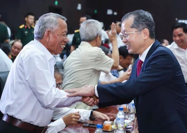 Gặp mặt cán bộ lão thành cách mạng, nguyên lãnh đạo cấp cao, tướng lĩnh nghỉ hưu thành phố Đà Nẵng qua các thời kỳ