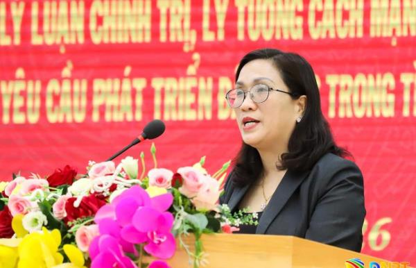 Đổi mới chương trình lý luận chính trị đáp ứng yêu cầu phát triển mới