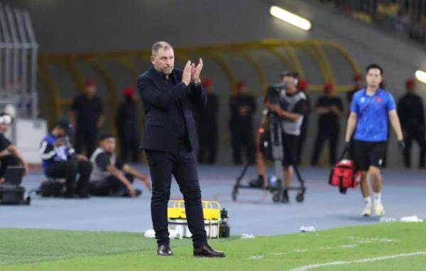 FAM trị thù trong, dọa giặc ngoài?