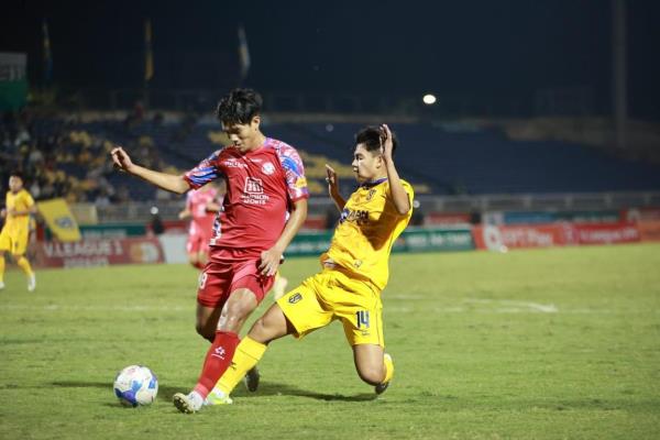 Vòng 17 V.League 2024/25: Thương về miền Trung