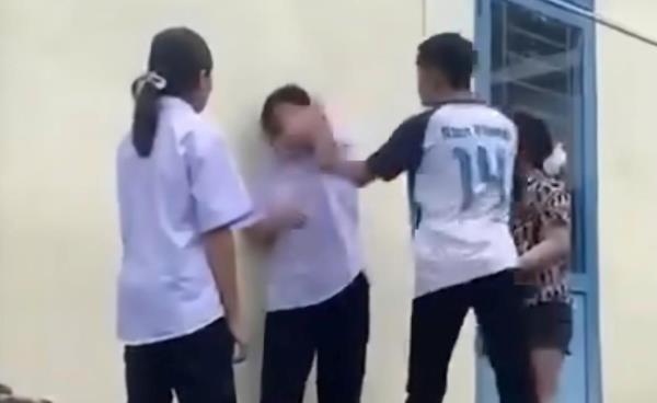 Vụ nữ sinh Trường THCS Quế Phong bị nhóm bạn đánh hội đồng: Các học sinh tham gia đánh nữ sinh bị kỷ luật mức cao nhất