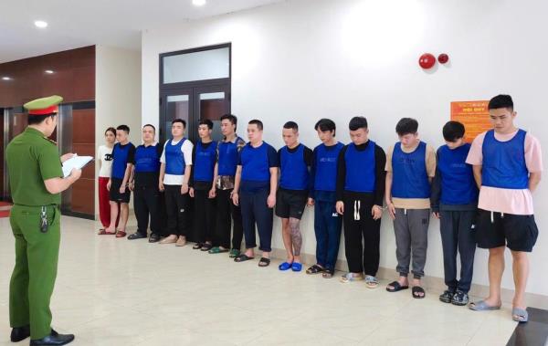 Bóc gỡ đường dây lừa đảo giả danh nhân viên ngân hàng, chiếm đoạt khoảng 100 tỷ đồng