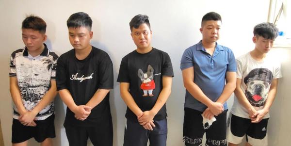 Triệt phá đường dây làm giấy tờ giả khủng