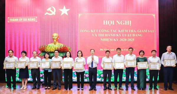 Cần phải bảo vệ người làm đúng, cán bộ dám nghĩ, dám làm vì sự phát triển của thành phố