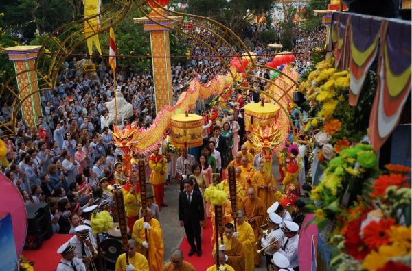 Tôn nghiêm và ấn tượng