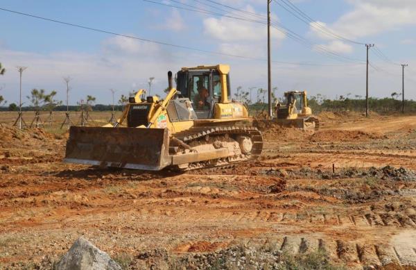 Sôi động thi công các công trình trọng điểm ở Quảng Ngãi sau Tết