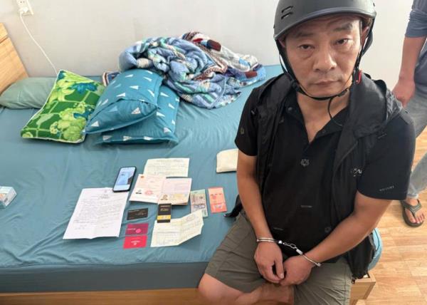 24 giờ truy bắt tên cướp ngoại quốc manh động
