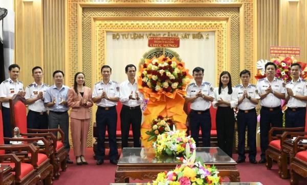 Ban Tuyên giáo và Dân vận Thành ủy Đà Nẵng chúc mừng Ngày truyền thống lực lượng Cảnh sát biển Việt Nam