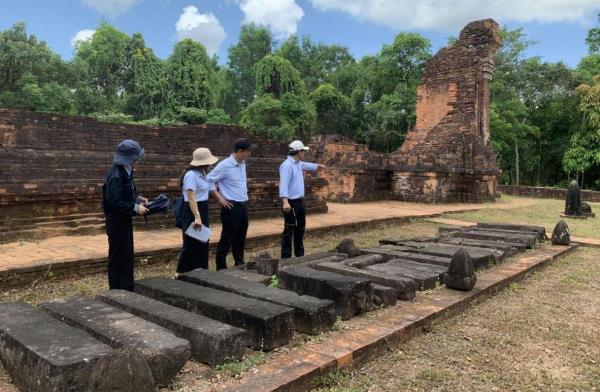 Viện Viễn Đông Bác Cổ sẽ hỗ trợ dịch thuật các văn bia Chăm Mỹ Sơn