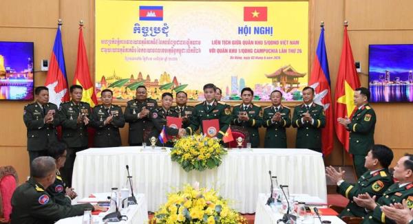 Quân khu 5 (Quân đội nhân dân Việt Nam) và Quân khu 1 (Quân đội Hoàng gia Campuchia) phối hợp bảo vệ an ninh biên giới