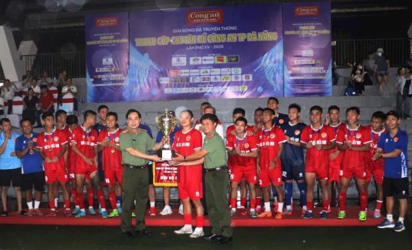 Khai mạc Giải bóng đá truyền thống tranh Cúp Chuyên đề Công an TP Đà Nẵng lần thứ XVI-2026