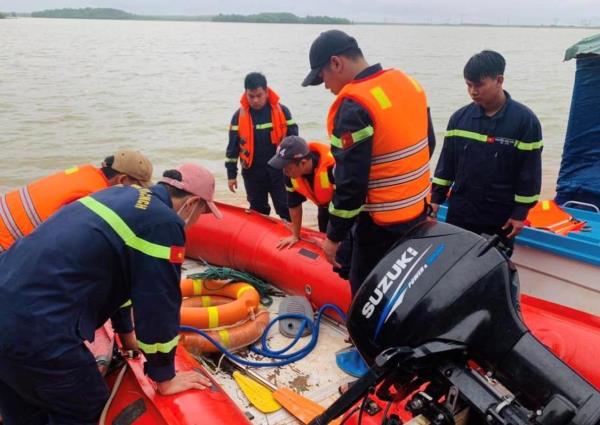 Mưa lũ gây thiệt hại nặng nề tại miền Trung