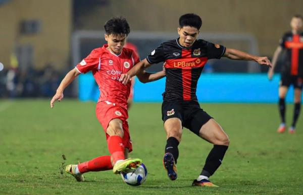 Trầm bổng ngày V.League trở lại