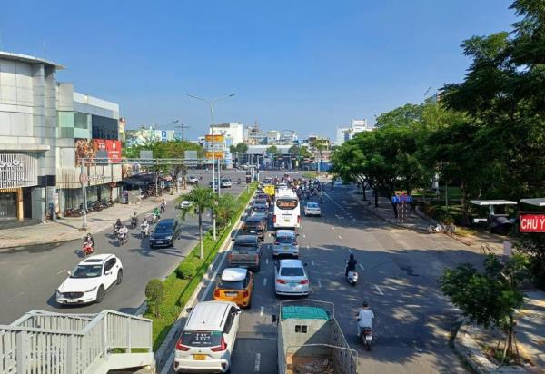 Tập trung xử lý dứt điểm những bức xúc của cử tri về môi trường, trật tự, mỹ quan đô thị